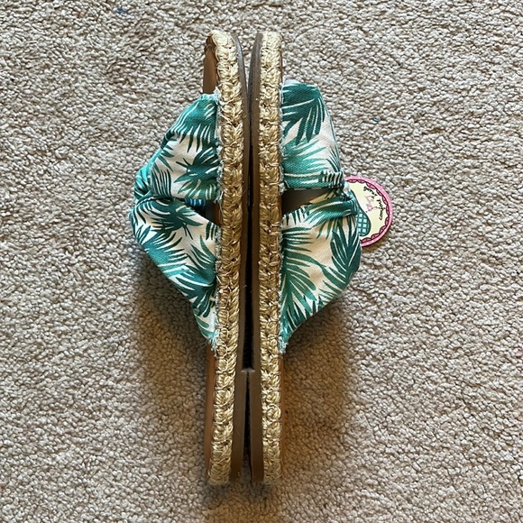 JELLYPOP Tropical Palm Leaf Green & White Slip On Sandals size 6.5 Beach/Summer - Picture 3 of 9